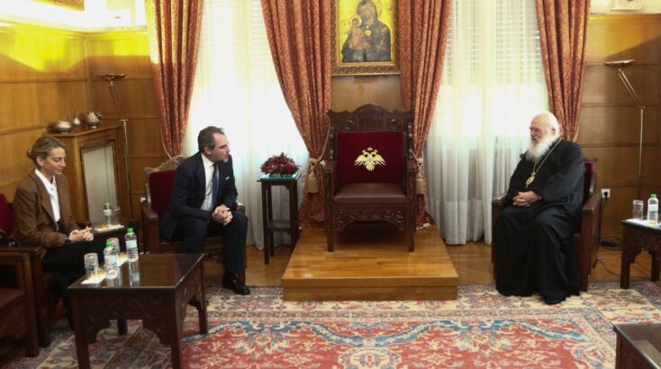 Νικόλαος Ντε Γκρες και Χρυσή Βαρδινογιάννη ζήτησαν την ευλογία του Ιερώνυμου