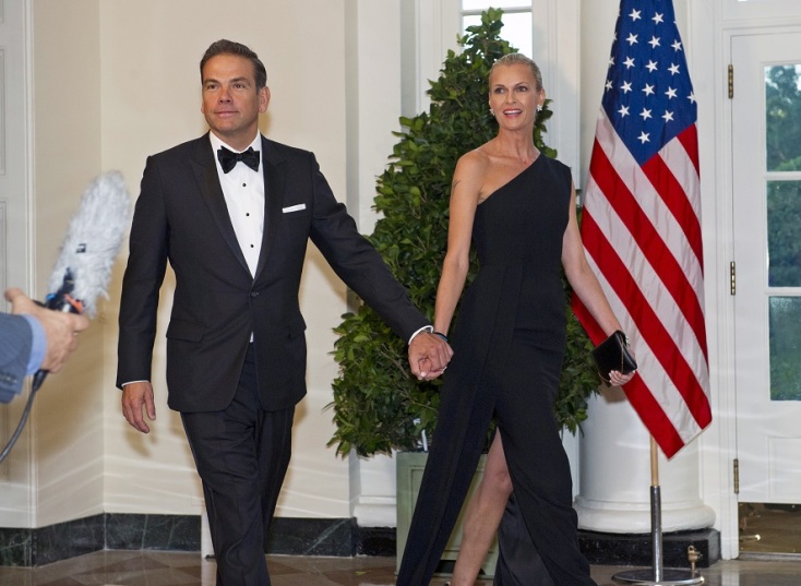 Ο CEO της Fox, Λάχλαν Μέρντοχ με τη σύζυγό του, Σάρα Μέρντοχ 