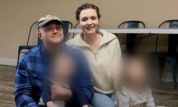 Ο Άνταμ Φράβελ, η Μάντλιν (Μάντι) Κίνγκσμπερι με τα δύο τους παιδιά