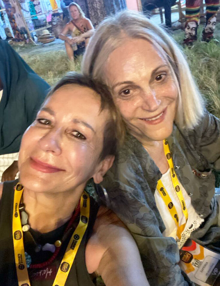 Εγώ και η ταξιδιάρα roomie μου Λένα Διβάνη