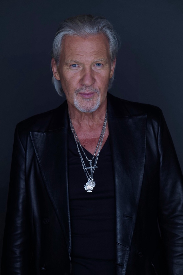 O Johnny Logan για δυο βραδιές στο Παλλάς