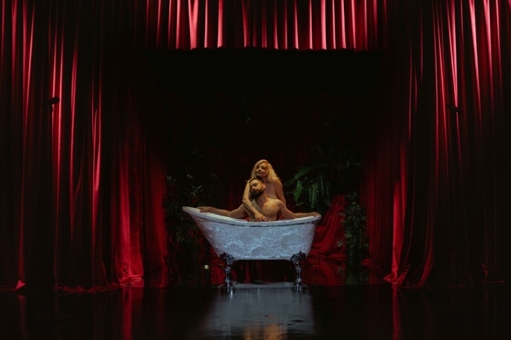 Η Λένα Κιτσοπούλου και ο Βασίλης Βηλαράς στο «Σε φιλώ, Πέτρος»