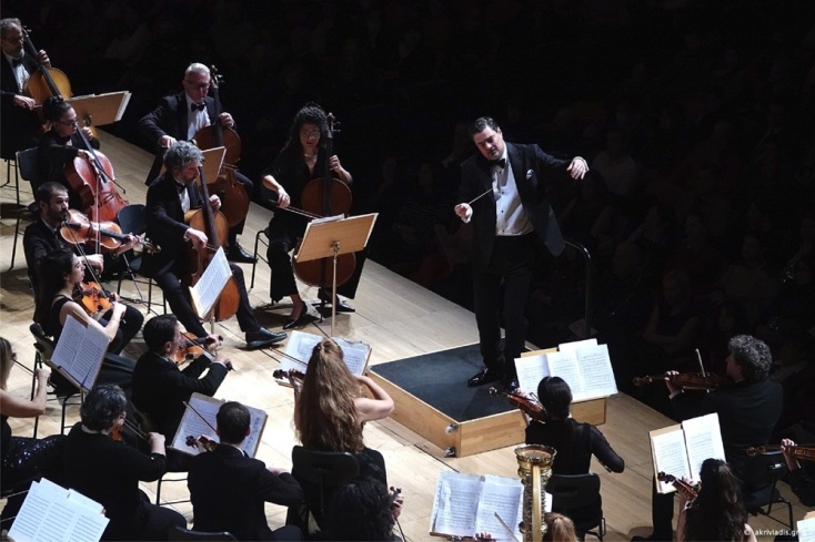 Ο Γιώργος Πέτρου διευθύνει την Καμεράτα