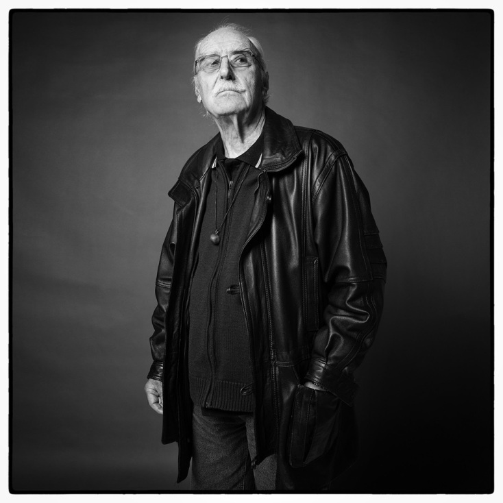 Θόδωρος, γλύπτης, αντί αναδρομικής στο ΕΜΣΤ