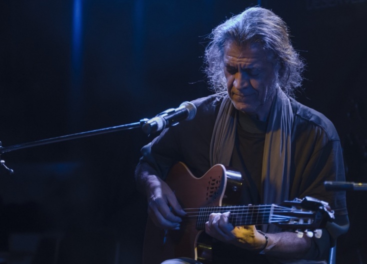 Ο Βασίλης Ρακόπουλος μάς επανασυστήνει τον Χορό των Πυρσών στο Μέγαρο