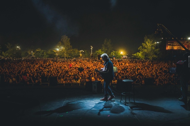 Ο Μίλτος Πασχαλίδης ανοίγει το φετινό Φεστιβάλ Στη Σκιά των Βράχων