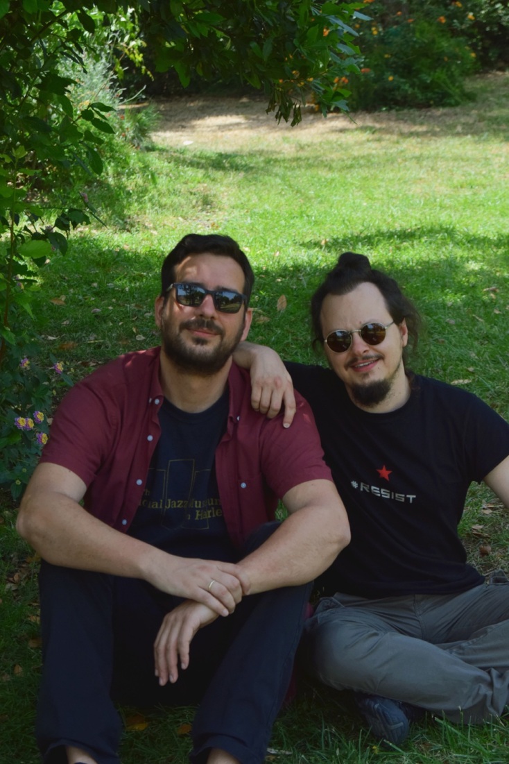 Οι Ρεβάνς μαζί με τη Ρίτα Αντωνοπούλου θα παρουσιάσουν αφιέρωμα στον Θάνο Μικρούτσικο στον Κήπο του Μεγάρου