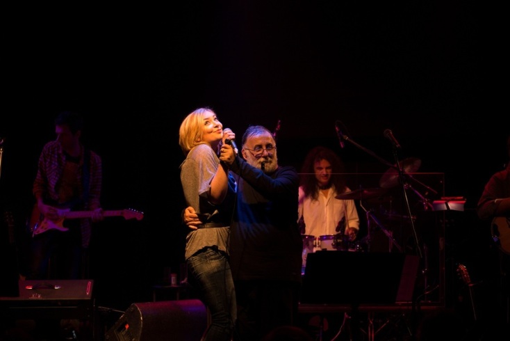 Συναυλία- Αφιέρωμα στον Θάνο Μικρούτσικο από τη Ρίτα Αντωνοπούλου