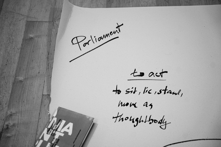 Parliament του Μίχαελ Κλίεν στο Μουσείο Μπενάκη/ Πειραιώς