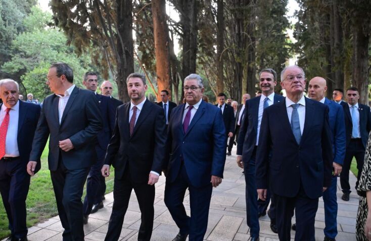 ΔΕΞΙΩΣΗ ΣΤΟ ΠΡΟΕΔΡΙΚΟ ΜΕΓΑΡΟ ΓΙΑ ΤΗΝ 51η ΕΠΕΤΕΙΟ ΑΠΟΚΑΤΑΣΤΑΣΗΣ ΤΗΣ ΔΗΜΟΚΡΑΤΙΑΣ (ΤΑΤΙΑΝΑ ΜΠΟΛΑΡΗ/EUROKINISSI)