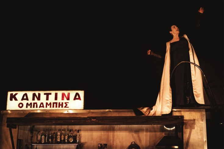 Η Λυδία Κονιόρδου στον μονόλογο «Ελένη, η δίκη μιας πόρνης»