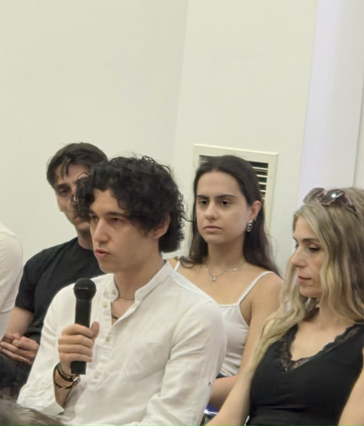 Ο Κωνσταντίνος Ζωγράφος υποδύεται τον Ορέστη στην Ορέστεια του Αισχύλου