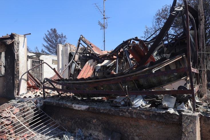 Καμένο σπίτι στην Κερατέα