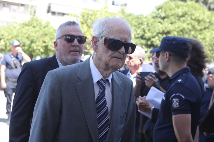 Απόστολος Κακλαμάνης