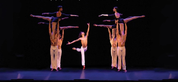 Ο Μορίς Μπεζάρ χορογραφεί Μίκη Θεοδωράκη