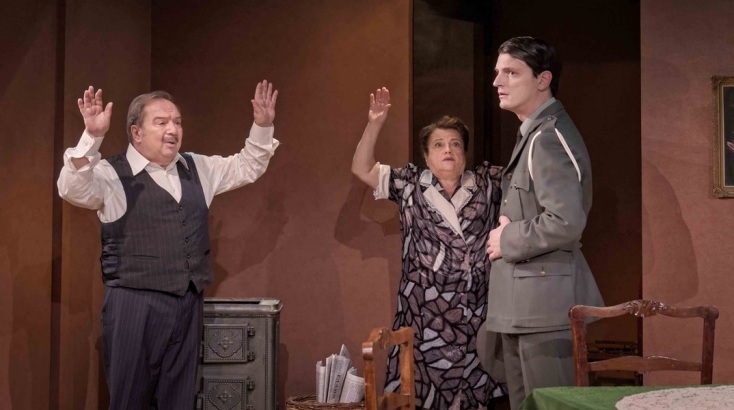 Η δεξιά, η αριστερά κι ο κυρ Παντελής στο Μικρό Παλλάς