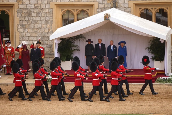 Βρετανία: Ξεκίνησε η επίσκεψη Τραμπ - Διαδηλώσεις και μπλόκα στο Λονδίνο