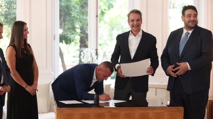  Έλληνας πολίτης ο «ήρωας του Αράχθου»