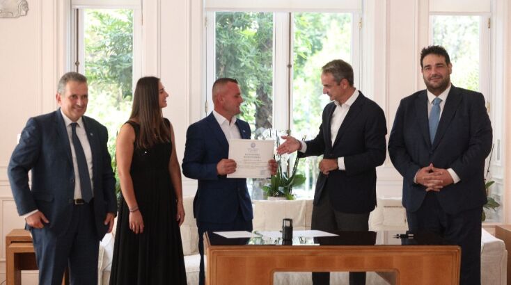  Έλληνας πολίτης ο «ήρωας του Αράχθου»