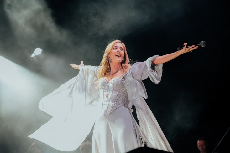 Η Νατάσσα Μποφίλιου στον Λυκαβηττό