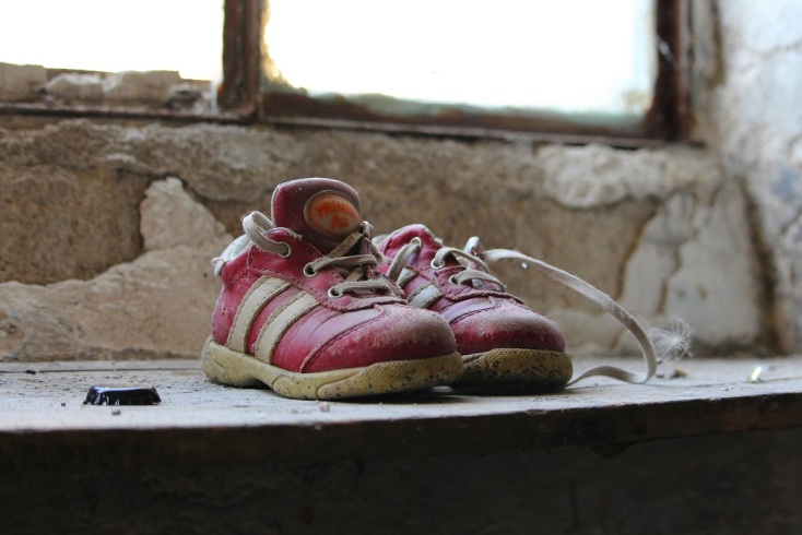 βρωμικα παπούτσια 