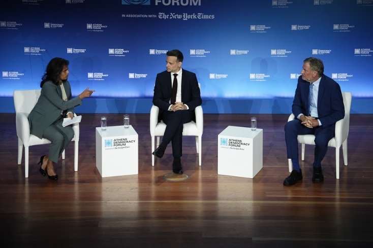 Χάρης Δούκας και Μπιλ ντε Μπλάζιο στο Athens Democracy Forum