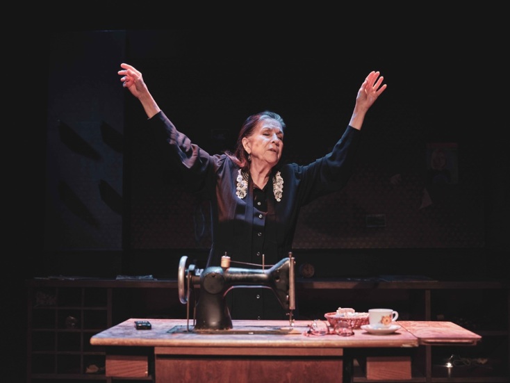 «Μια ζωή-- Ο μονόλογος μιας μοδίστρας» για λίγες παραστάσεις στο ΚΘΒΕ