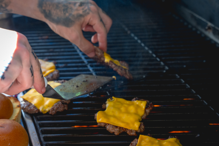 Ο Alsi Sinaja επί τω έργω