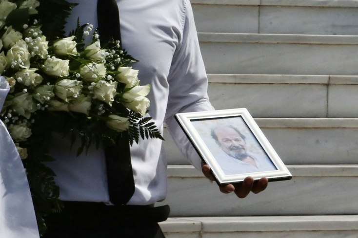 Στιγμιότυπο από την κηδεία του Άλκη Γιαννακά