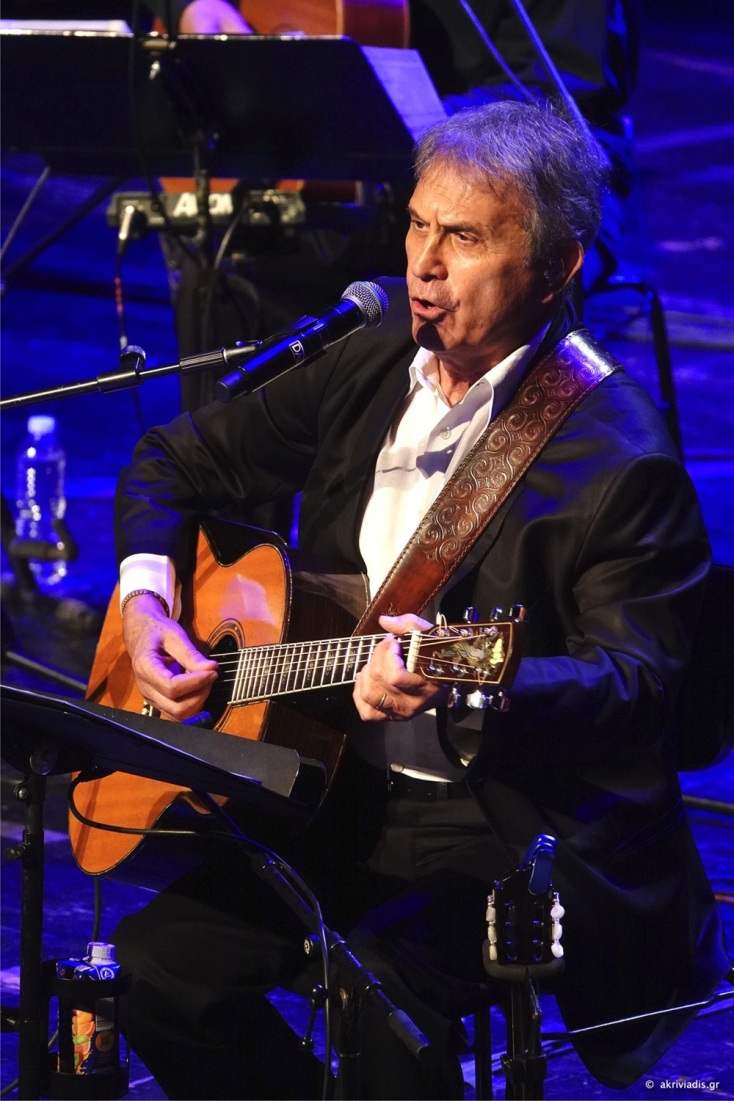 Γιώργος Νταλάρας