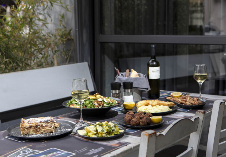 Μεζεδοπωλείο ΠλάτΩν