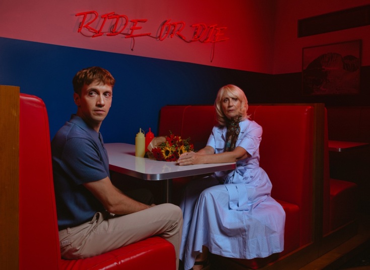 Η Μονίκ δραπετεύει στο θέατρο της Οδού Κεφαλληνίας