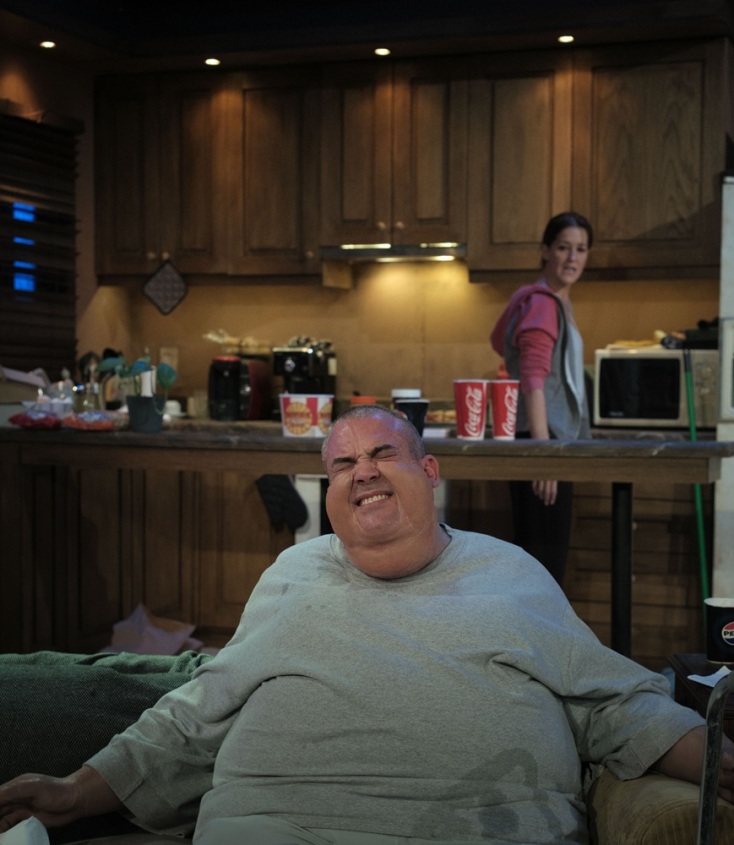 Η Φάλαινα στο θέατρο Νέος Ακάδημος