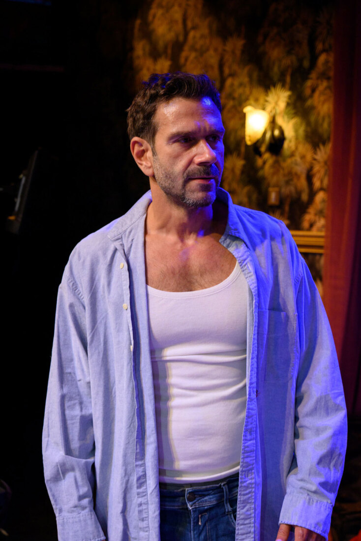 Θέλω να σου κρατάω το χέρι