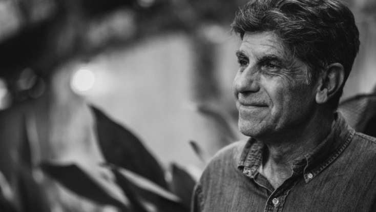 Γιάννης Μπέζος