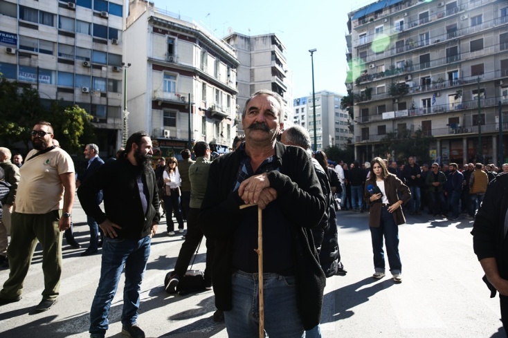 Δείτε εικόνες από το συλλαλητήριο αγροτών και κτηνοτρόφων στο κέντρο της Αθήνας