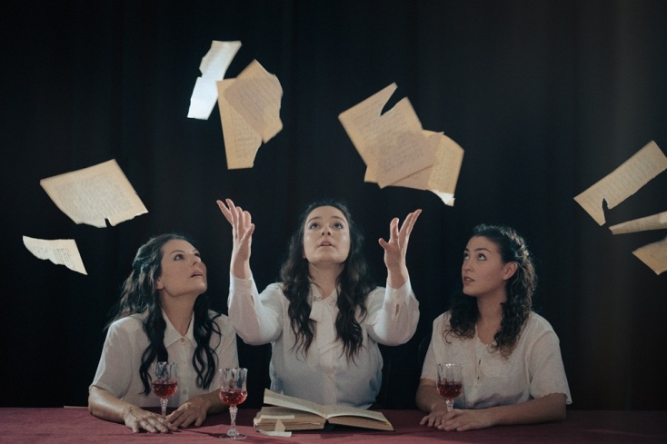 «Οι ανέγγιχτες»., θέατρο Χώρος