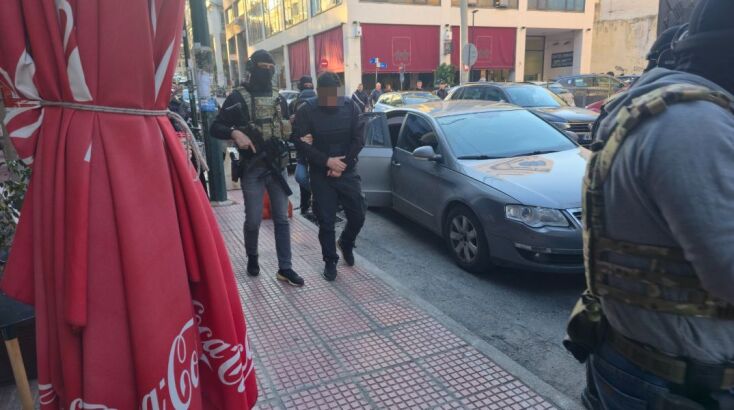 Στον Εισαγγελέα Πειραιά μεταφέρθηκαν οι πέντε συλληφθέντες