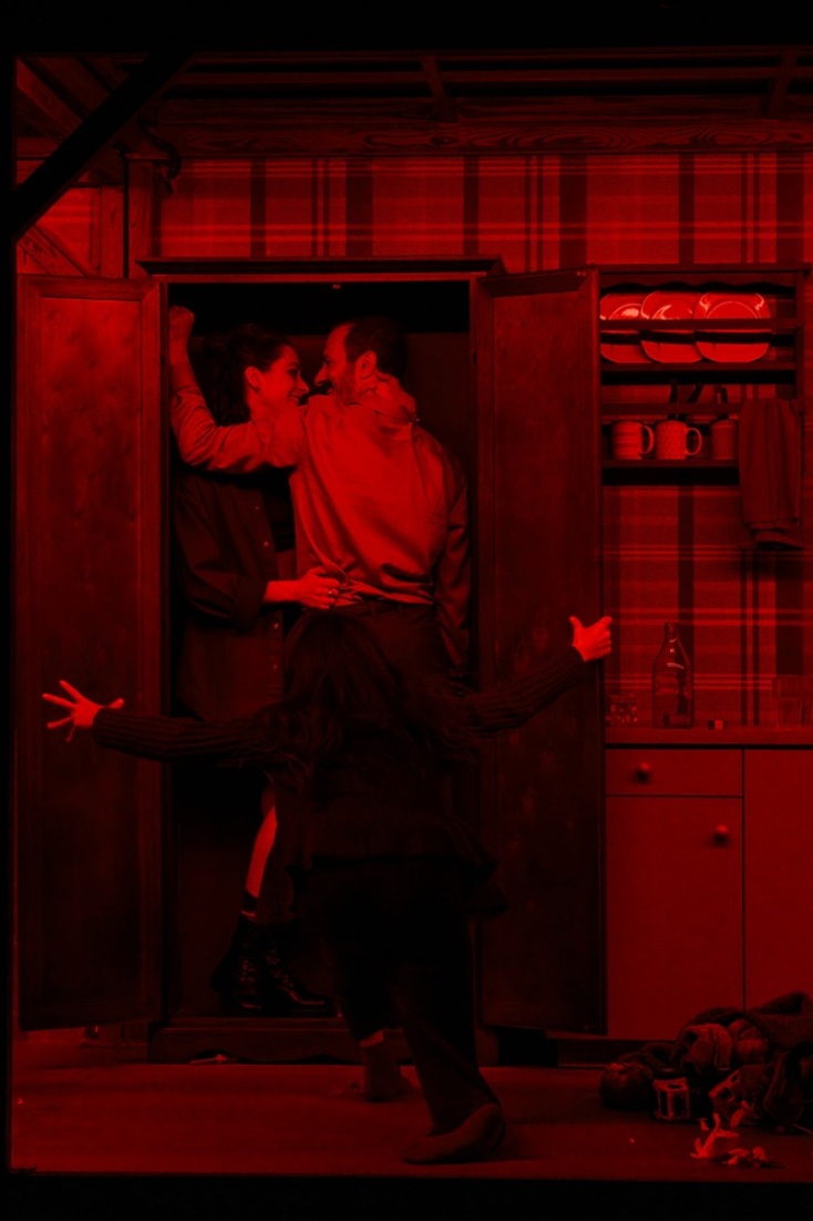 Στην εξοχή, Θέατρο Αποθήκη