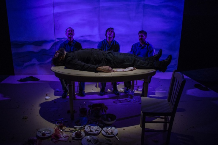 Καλά εσύ σκοτώθηκες νωρίς, Σύγχρονο Θέατρο