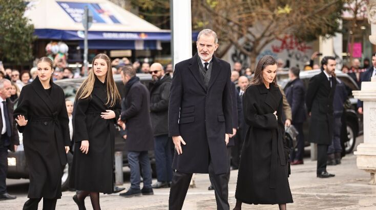 Ο βασιλιάς της Ισπανίας Φελίπε Στ’ και η σύζυγός του, Λετίθια μαζί με τις κόρες τους, πριγκίπισσα Λεονόρ και Ινφάντα Σοφία