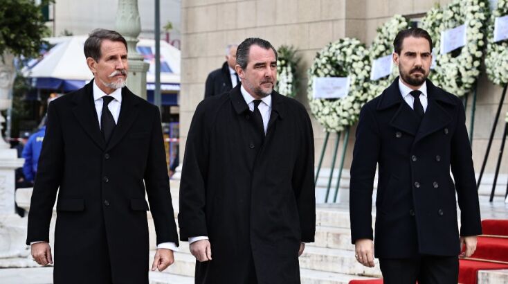 Στον Μητροπολιτικό ναό της Αθήνας ο Παύλος, ο Νικόλαος και ο Φίλιππος ντε Γκρες