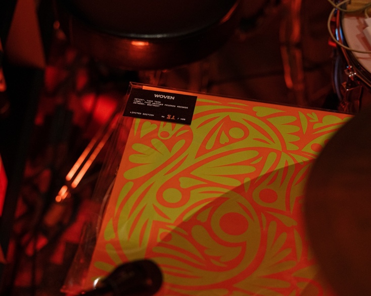 Woven από τους Yako trio