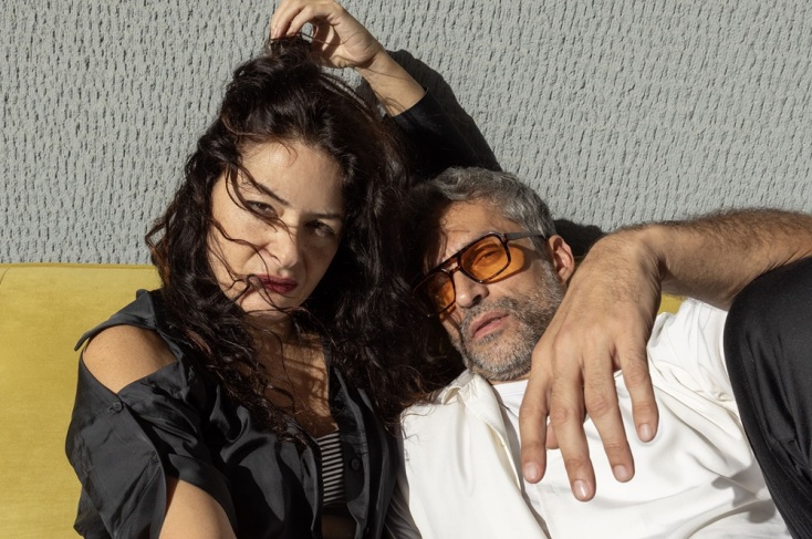 «Έργο δυο χαρακτήρων», Ροές