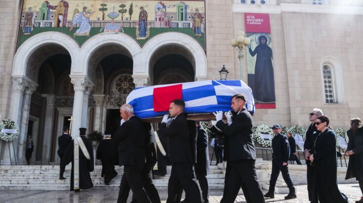 Στη Μητρόπολη Αθηνών τελέστηκε η κηδεία της σπουδαίας βυζαντινολόγου και πρώην πρύτανη, Ελένης Γλύκατζη–Αρβελέρ, 