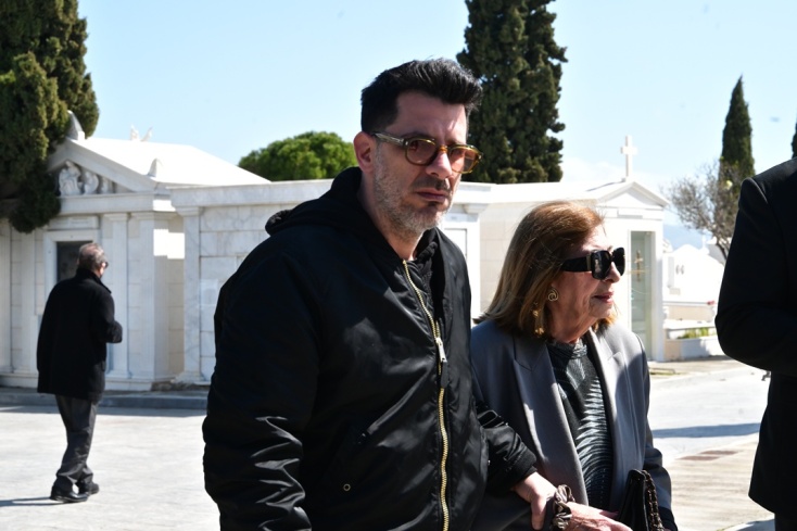 Ο Θοδωρής Φέρρης με τη μητέρα του