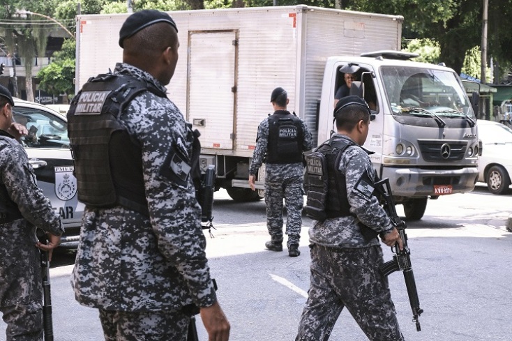 Βραζιλία: Έφοδος των δυνάμεων ασφαλείας σε φαβέλες