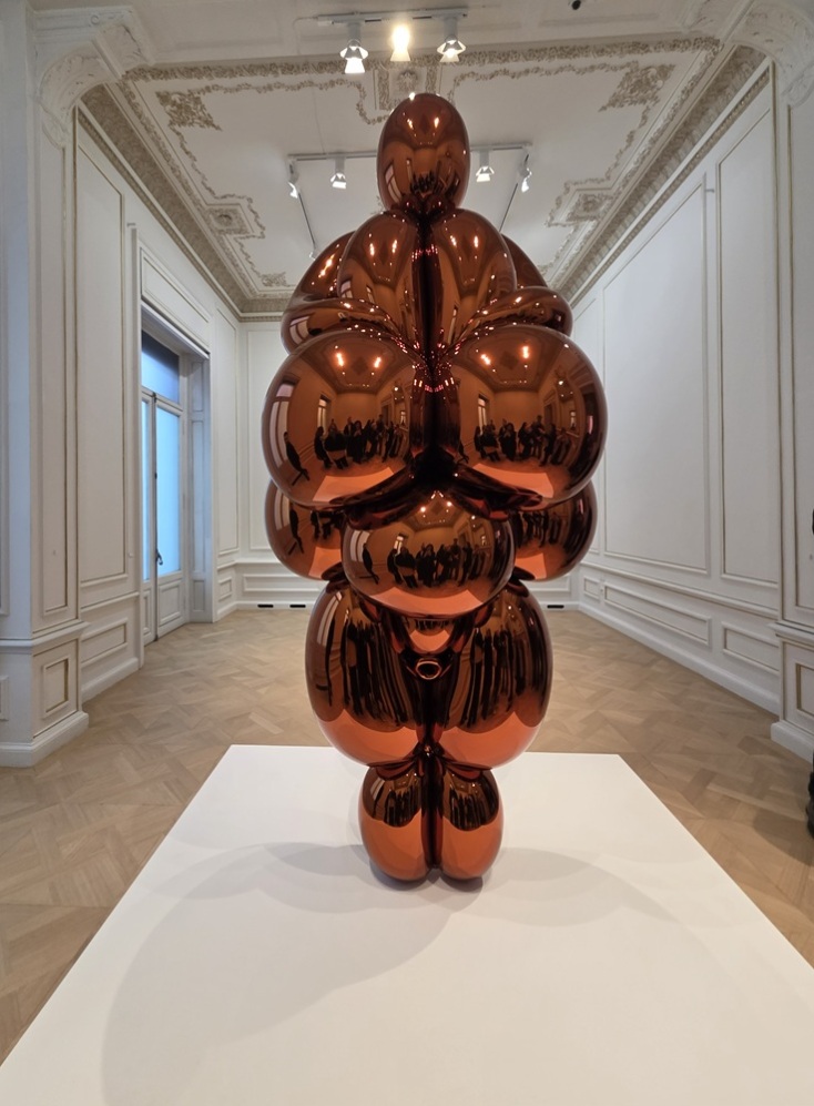 Τζεφ Κουνς, «Balloon Venus Lerspurge Orange», Μουσείο Κυκλαδικής Τέχνης