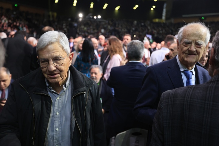 Τάσος Γιαννίτσης, Απόστολος Κακλαμάνης