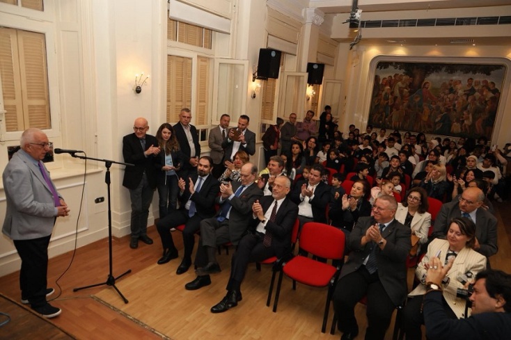 Κακλαμάνης στην καρδιά του Ελληνισμού στο Κάιρο: Εσείς κρατάτε αναμμένη τη φλόγα της Ελλάδας στην Αίγυπτο